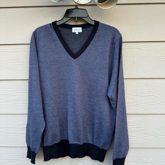 Brioni v-neck sweater - Picture 3 of 10